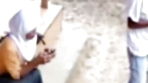 בגידה היא הדרך של אישה לצאת מהבדידות. פורנו נשים מבוגרות מוצצות לצפיה חינם