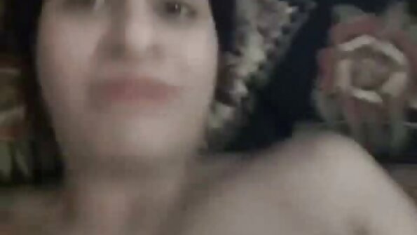 ארטם נתן כסף בתמורה סרטי פורנו לצפיה בחינם למין עם נדז'דה.